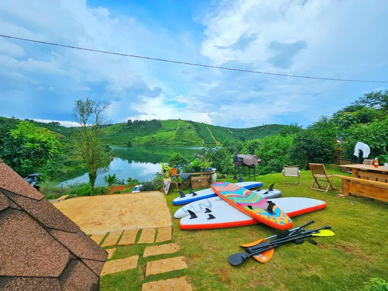 Nha Bao La - Ho Dak Long Thuong Hotel Бао Лок Екстериор снимка